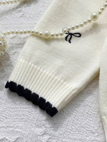 Cardigan Chic "Élégance Romantique" – Blanc Cassé & Nœuds Noirs
