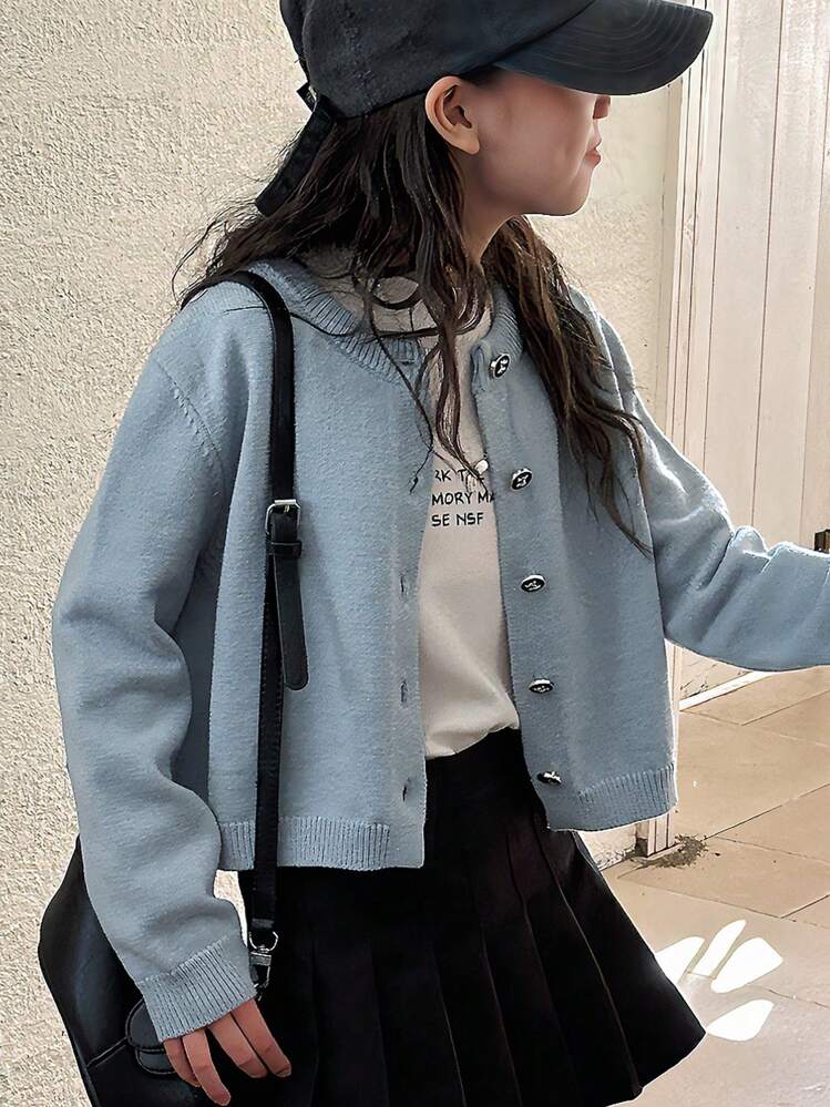 Cardigan bleu ciel court style preppy avec boutons bijoux